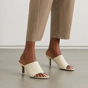 NWT Neous Jumel Mule Pump 36½ Cream